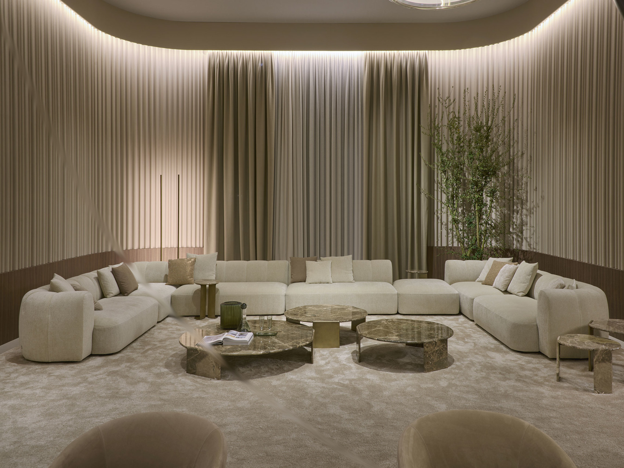 Corner sofa in elegant rubelli vello d oro fabric Milo