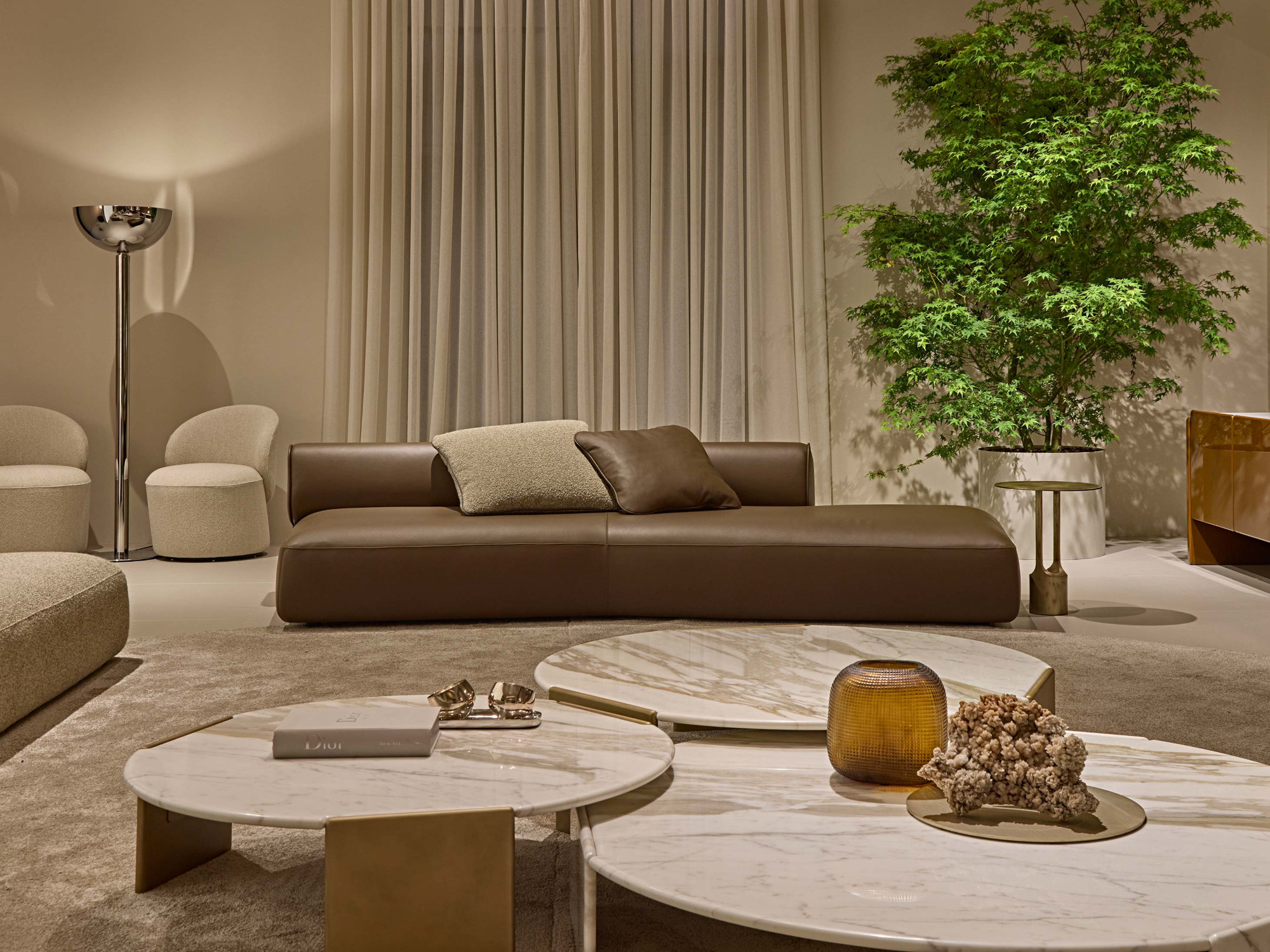 Divano lineare in pelle lusso cachemire taupe Thiago