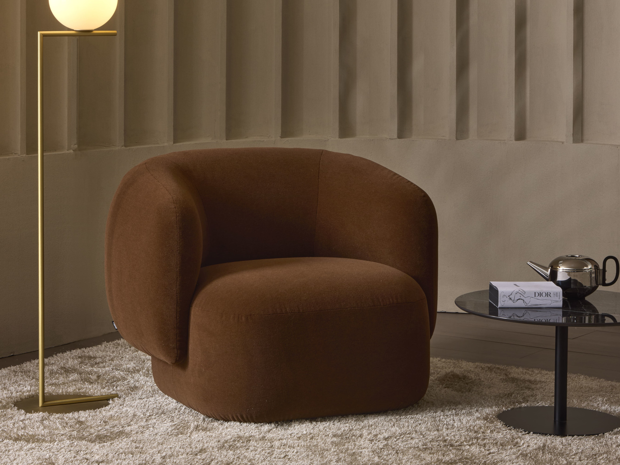 Poltrona in velluto lama soft marrone Noah